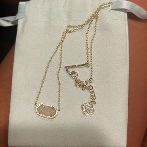 Gold Kendra Scott necklace